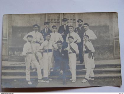 RHONE-CHARBONNIERE LES BAINS-CARTE PHOTO GROUPE D' ENFANTS -ANIMEE
