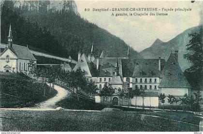 Carte Postale - 38 - La Grande Chartreuse - Couvent de la Grande Chartreuse - Façade principale - A gauche la Chapelle d