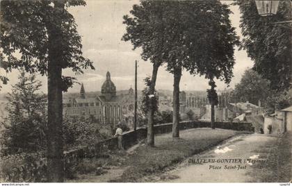 CPA Chateau Gontier Place Saint Just