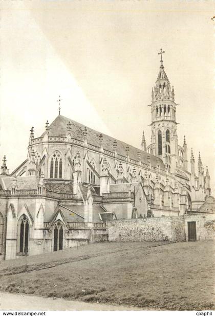 CPM Basilique Notre Dame des Enfants Chateauneuf sur cher (Cher)