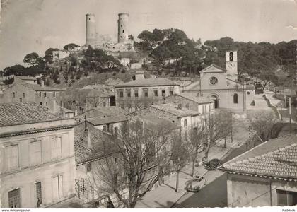 CHATEAURENARD : VUE GENERALE