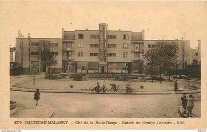 Carte Postale Ancienne - 92 - Chatenay Malabry - Cité de la Butte-Rouge - Entrée du Groupe Scolaire - Animée - immeuble