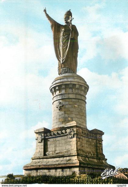 CPM Chatillon sur marne (marne) statue du pape urbain ii