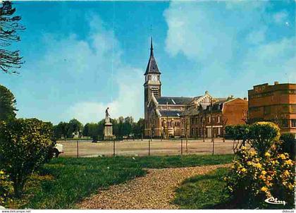 80 - Chaulnes - Place de l'Eglise - CPM - Voir Scans Recto-Verso