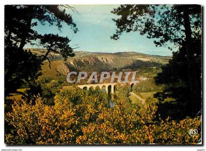 CPM La Suisse Normandie Clecy Calvados Le Viaduc