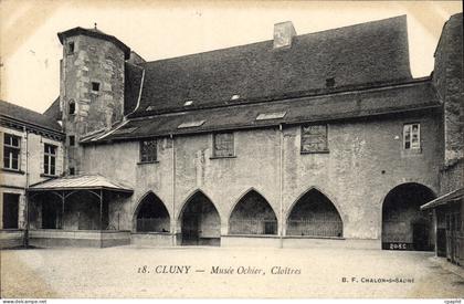 CPA Cluny Musee Ochier Cloitres