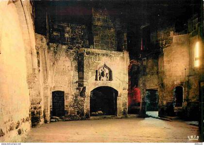 Carte Postale - 16 - Cognac - intérieur du Château de Cognac - Ets Cognac Otard - Salle au casque - Carte Dentelée - CPS