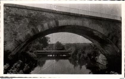 CPA Essonnes L Essonnes et le Pont du Chemin de Fer