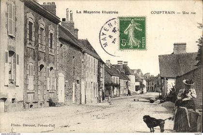 CPA La Mayenne Illusteree Couptrain Une Rue