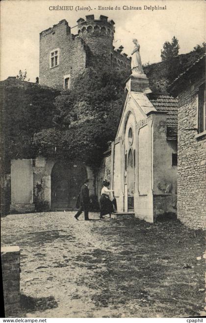 CPA Cremieu Entree du Chateau Delphinal
