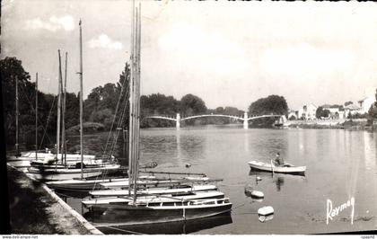 CPA Creteil La Passerelle sur la Marne