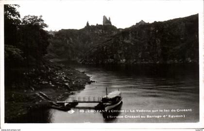 CPA Crozant Creuse La vedette sur le lac de Crozant service Crozant au barrage d Eguzon