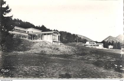 CPSM Dieulefit Chalets du Village d'Enfants