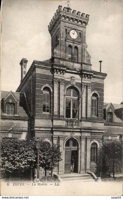 Dives - La Mairie - CPA