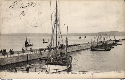 CPA Douarnenez le Mole