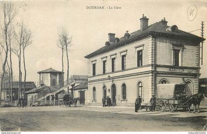 CPA Dourdan 91/46