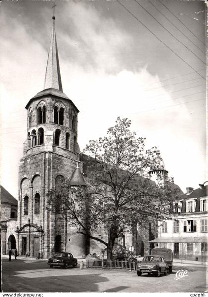 CPM Evaux Les Bains L'Eglise Saint Pierre