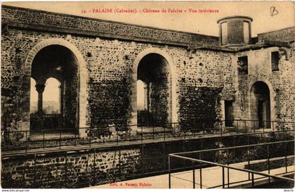 CPA FALAISE - Chateau de FALAISE - Vue intérieure (516418)