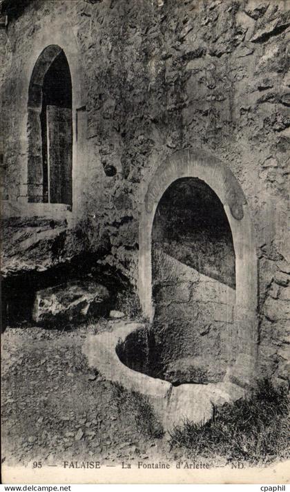 CPA Falaise La Fontaine D'Arlette
