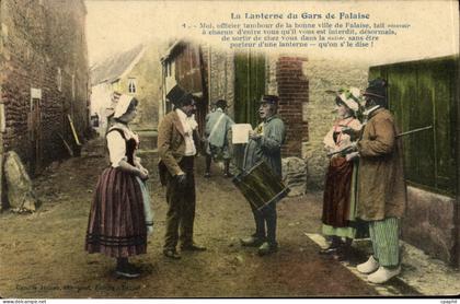 CPA Falaise La lanterne du gars de Falaise Folklore Costume