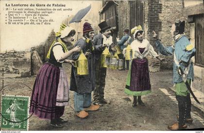 CPA Falaise La lanterne du gars de Falaise Folklore Costume