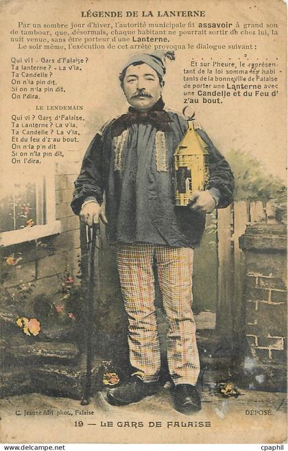 CPA Le Gars de Falaise Folklore