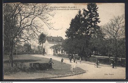 CPA Faremoutiers, La Gare Faremoutiers-Pommeuse