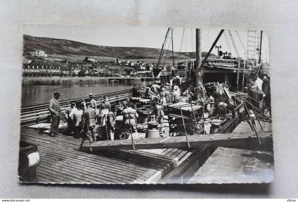 Cpsm, Fécamp, déchargement d'un morutier, Seine Maritime 76