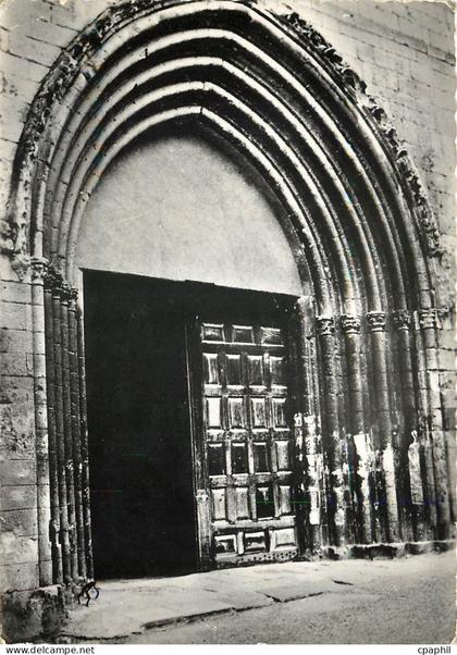 CPSM Forcalquier (B A) La Porche de la Cathedrale
