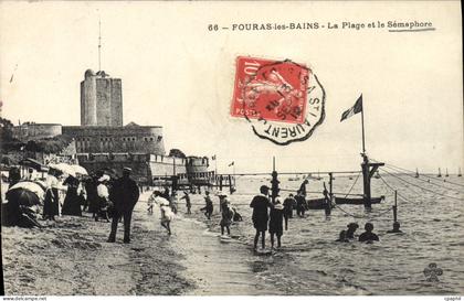 CPA Fouras Les Bains La Plage Et Le Semaphore