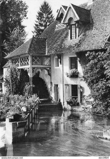 FOURGES (Eure) - Auberge du Moulin de Fourges - Voyagé 1958 (2 scans)