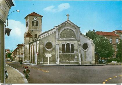 94 - Fresnes - L'Eglise - Mobylette - CPM - Carte Neuve - Voir Scans Recto-Verso