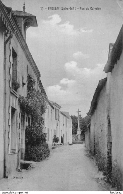 FROSSAY      RUE DU CALVAIRE