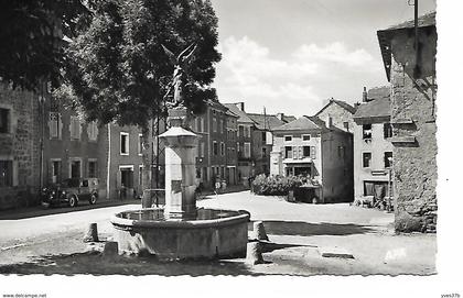 GRANDRIEU Place Saint-Michel