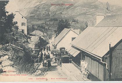 V1008/CPA    GAVARNIE (65)   RUE PRINCIPALE