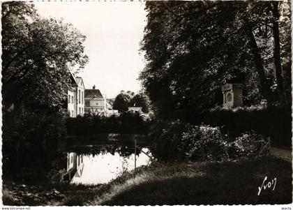 CPM Grignon Le monument aux morts FRANCE (1452533)