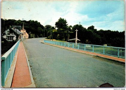 44 GUENROUET - L'église