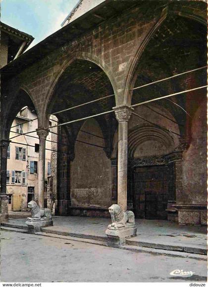 Carte Postale - 05 - Guillestre - Porche de l'Eglise de Guillestre -  -  -  - Carte dentelée - CPM -  -  - Voir Scans Re