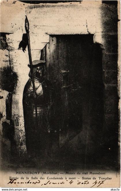 CPA HENNEBONT - Musée du vieil HENNEBONT-Entrée de la Salle (431750)