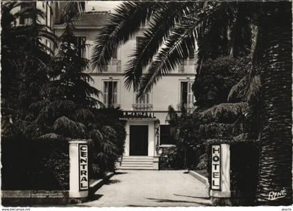 CPM HYERES HYERES-les-PALMIERS - Hotel Central (1112019)