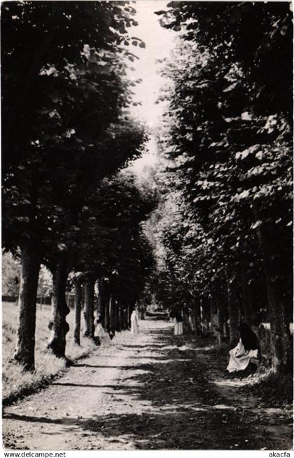 CPA IGNY Abbaye - Road Scene (1355163)