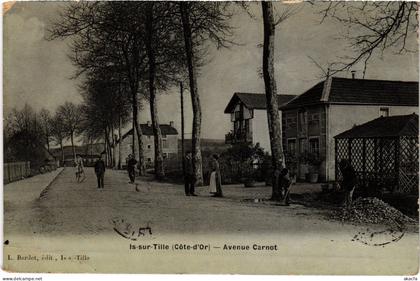 CPA Is-Sur-Tille Avenue Carnot FRANCE (1375534)