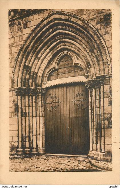 CPA Eglise de Jargeau Loiret Le grand portail