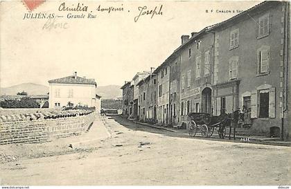 Carte Postale Ancienne - 69 - Juliénas - Grande Rue - Animée - Oblitération ronde de 1904 - Correspondance - Etat léger