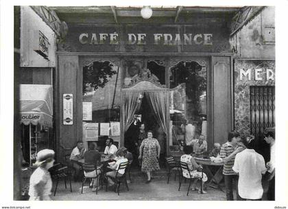 Reproduction CPA - 84 L'Isle sur la Sorgue - Terrasse du Café de France en 1979 - CPM - Carte neuve - Voir Scans Recto-V