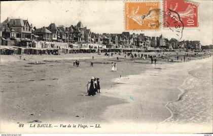 CPA La Baule Vue de la Plage
