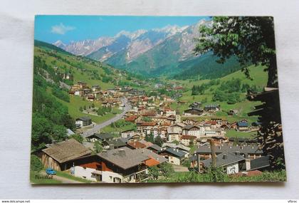 K306, Cpm, la Clusaz, vue générale de la station et la chaîne des Aravis, Haute Savoie 74