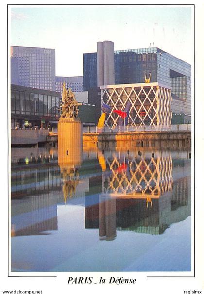 92-LA DEFENSE-N°3510-B/0315