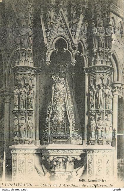 CPA Delivrande Statue de Notre Dame de la Delivrande
