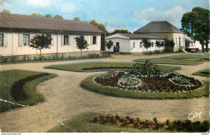 CPM La Ferte Mace (Orne) L'Etablissement de Cures et les Jardins